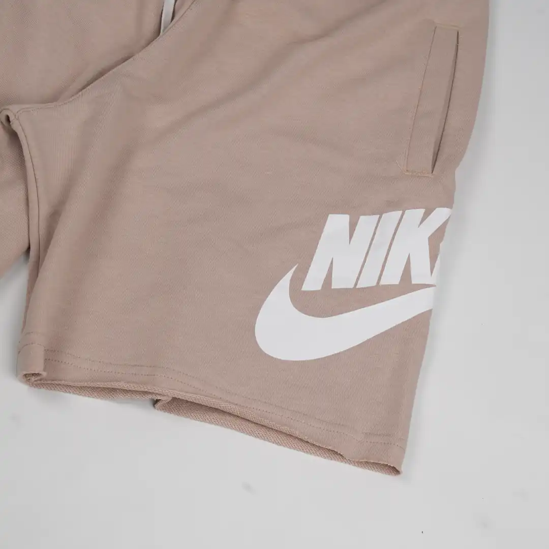 شورت نايكي (2) 3/3