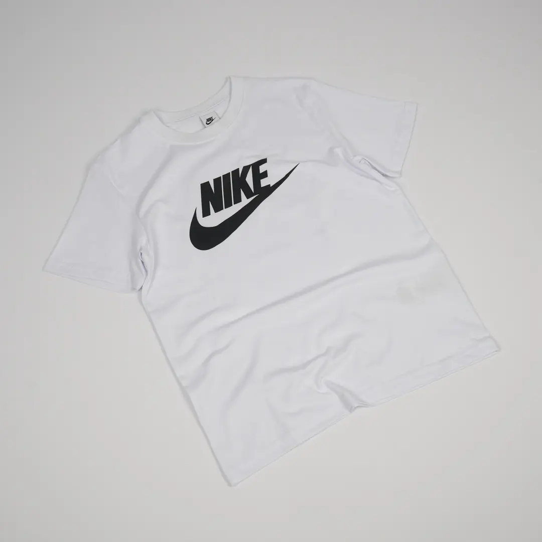 Nike tee 1 3/6