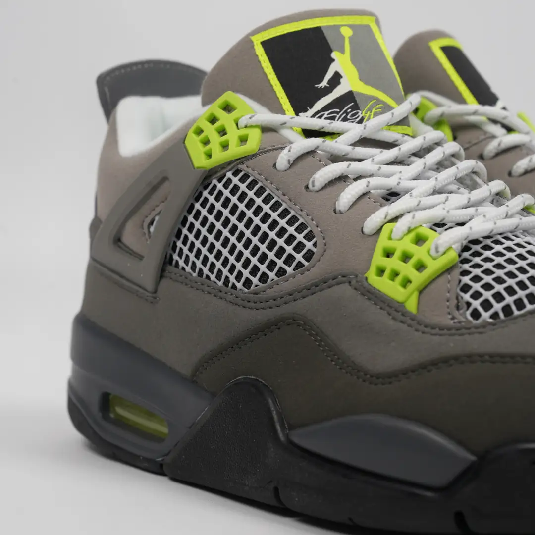 Nike Air Jordan 4 Retro SE Neon 95 5/6