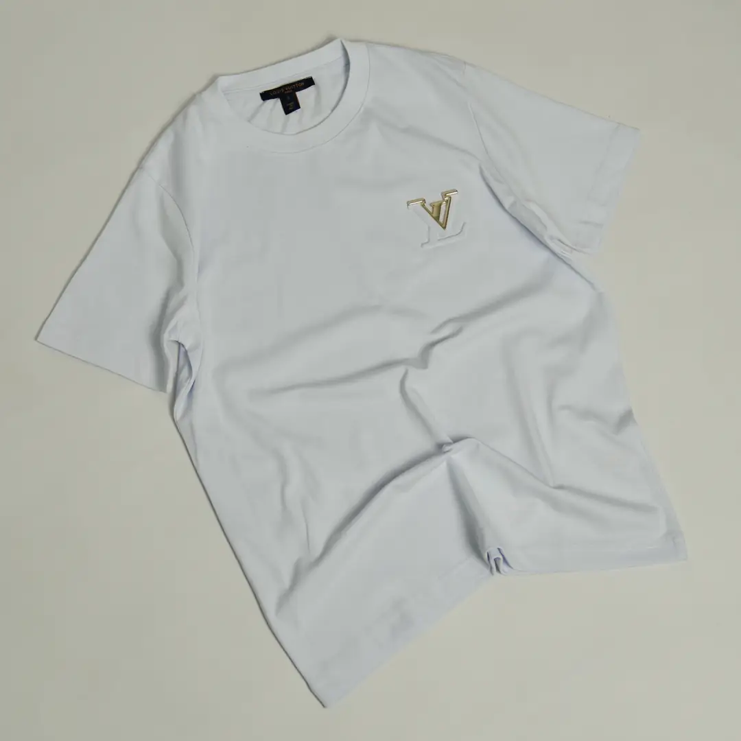 Louis Vuitton tee 2 2/3