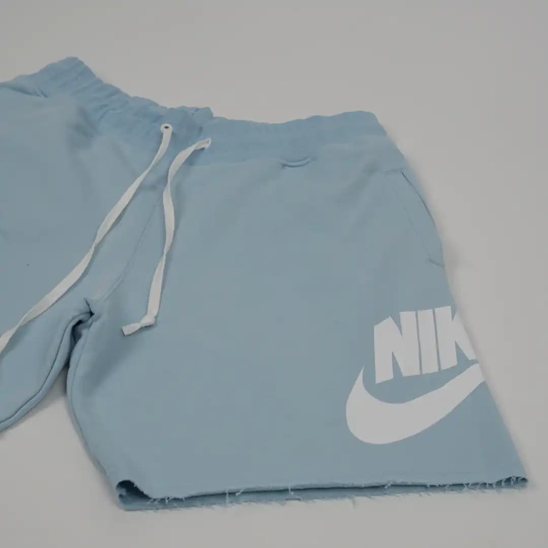 Nike shorts 3/3