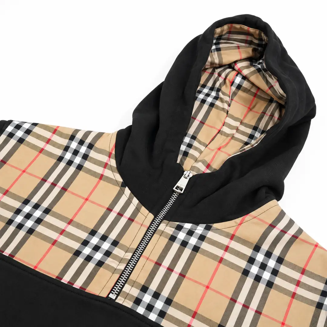 Burberry hoodie black 3/3